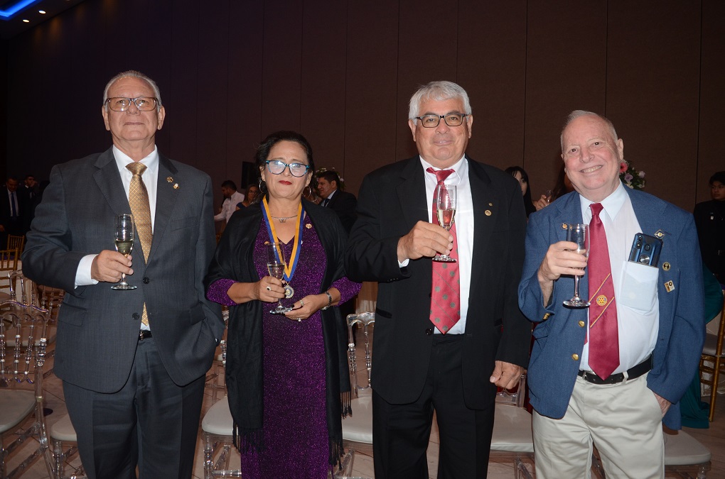 Gala e honor a Jennifer Jones, presidente de Rotary International