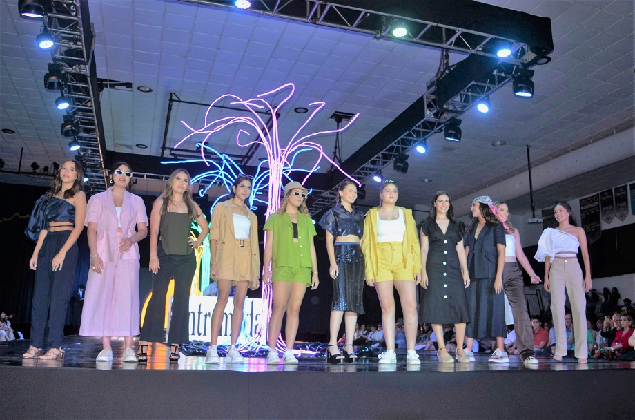 Ibiza Nights Fashion Show 2023 de los Seniors de la EIS