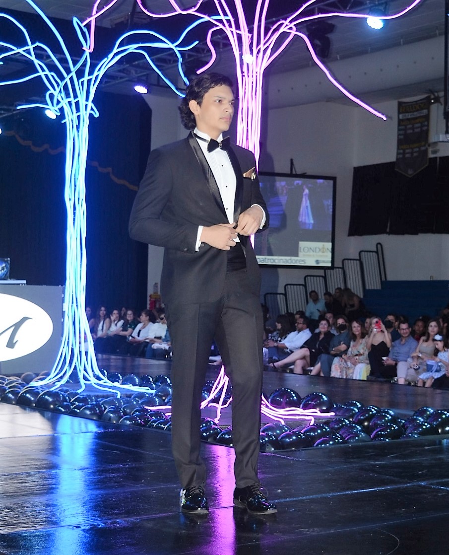 Ibiza Nights Fashion Show 2023 de los Seniors de la EIS