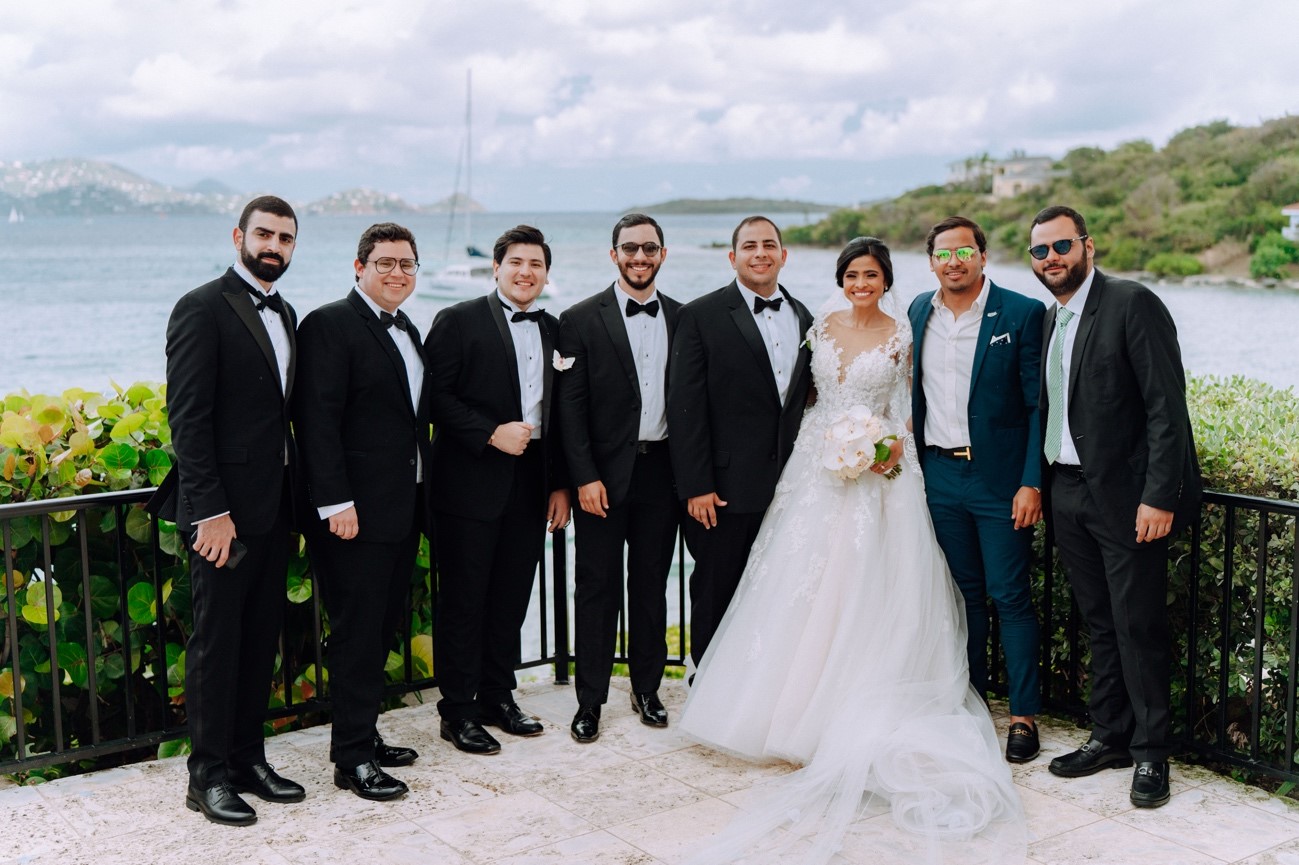 Víctor Bendeck y Brenda Palada celebran su boda a bordo de un crucero en el caribe