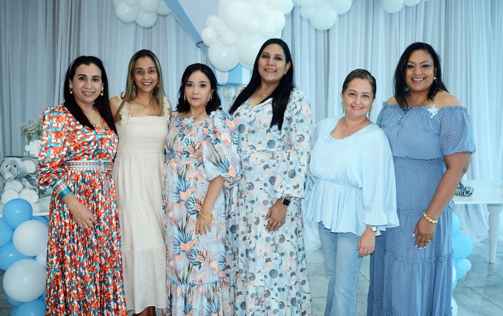 Un baby shower con mucho encanto en honor a Sadia Orellana de Martínez