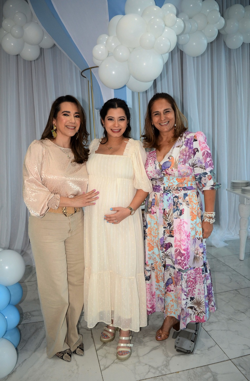 Un baby shower con mucho encanto en honor a Sadia Orellana de Martínez