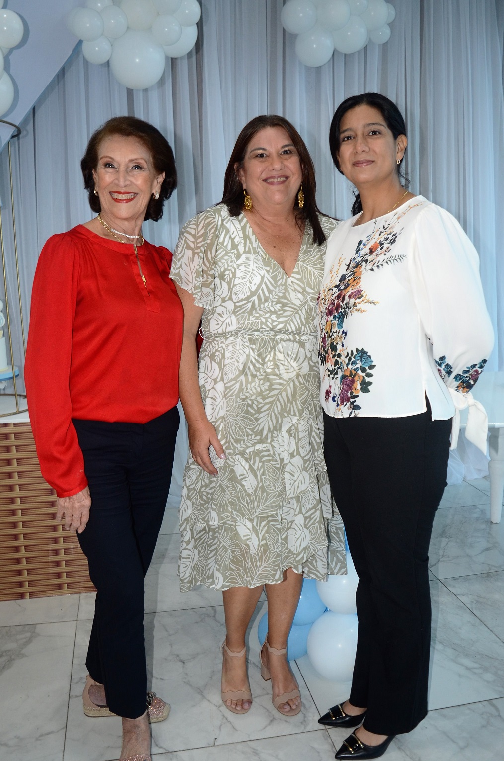 Un baby shower con mucho encanto en honor a Sadia Orellana de Martínez