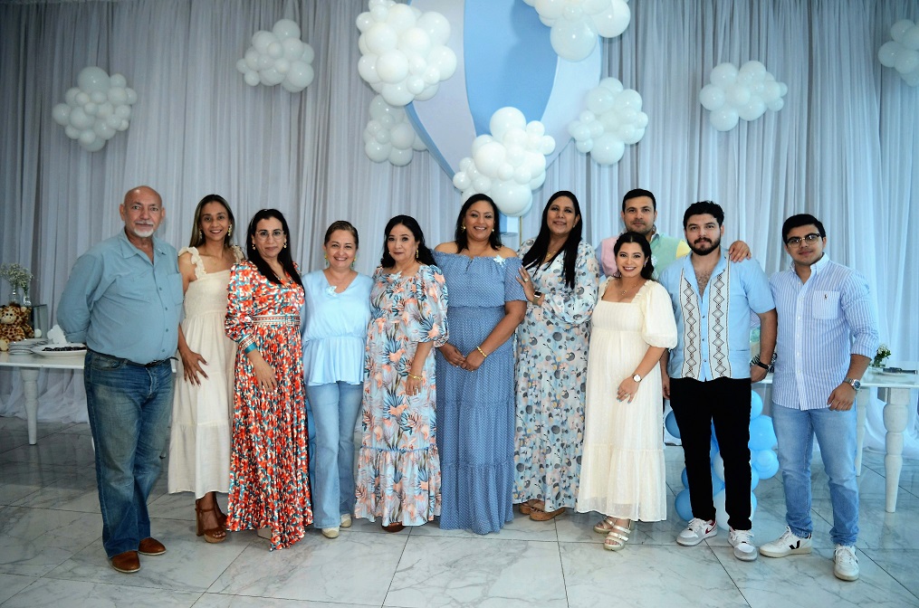 Un baby shower con mucho encanto en honor a Sadia Orellana de Martínez