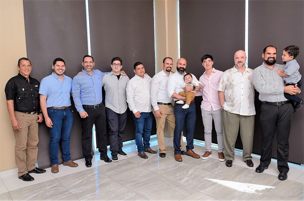 Celebran el bautizo del pequeño Jerónimo Andrés Zelaya