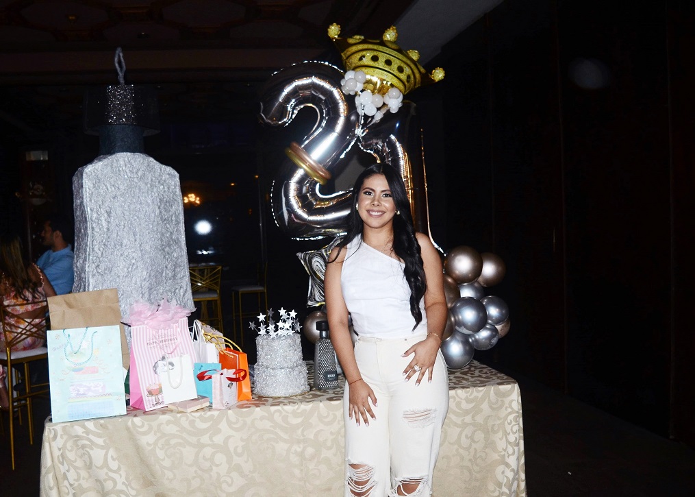 Melanie Turcios protagoniza una grata velada por su cumpleaños número 21