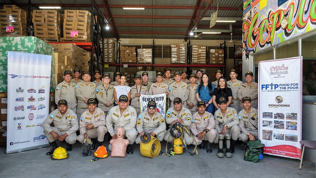 Grupo Jaremar junto a Cepudo y Food for the Poor realiza importante donativo al Cuerpo de Bomberos