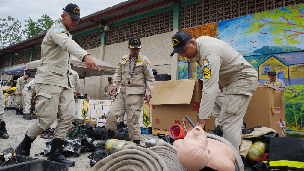 Grupo Jaremar junto a Cepudo y Food for the Poor realiza importante donativo al Cuerpo de Bomberos