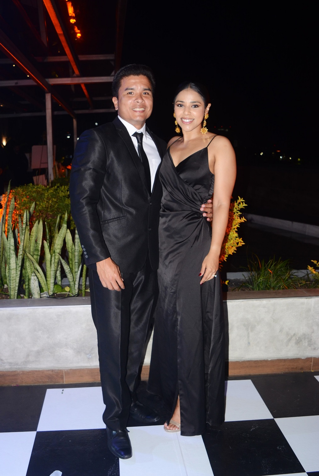 Raymond Barrios y Cindy Flores: protagonistas de un boda íntima y llena de amor