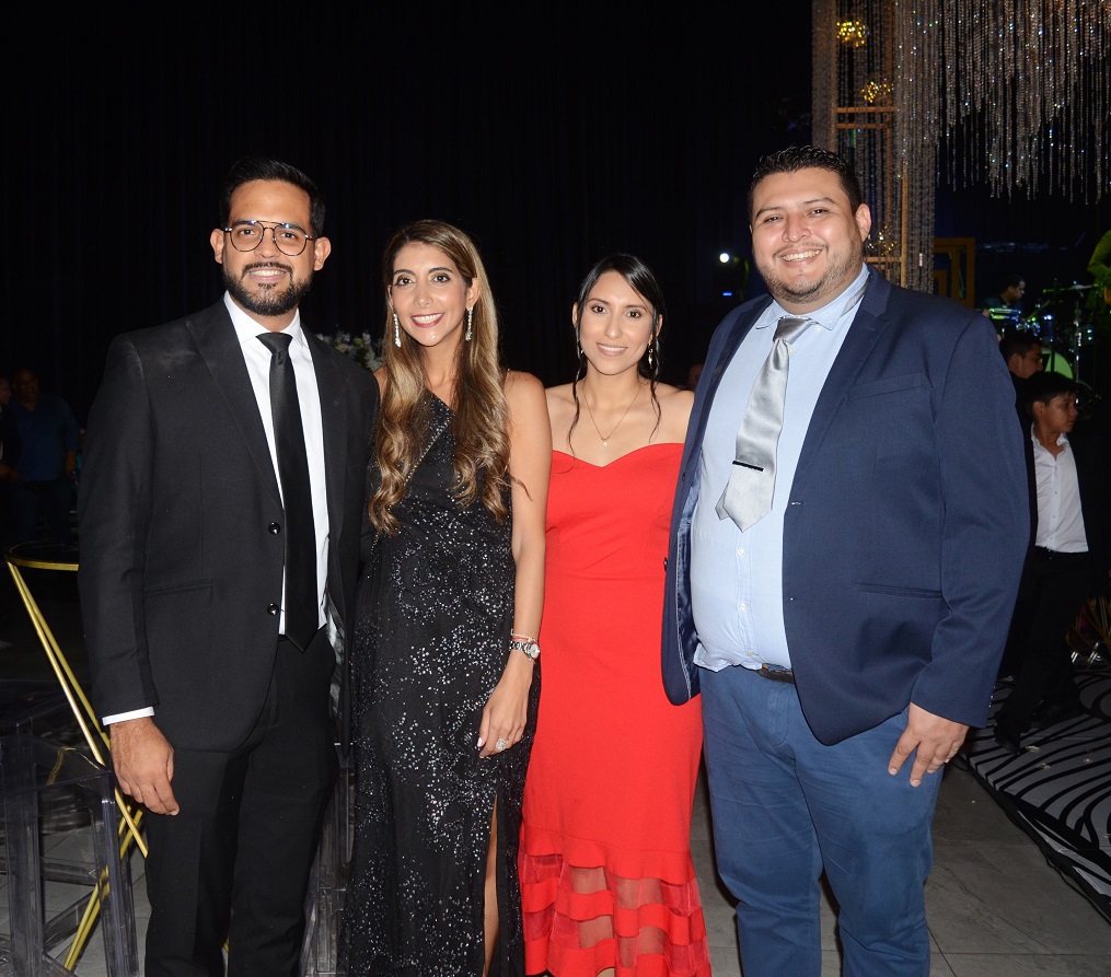 Darío Irías Turcios y Paola Mancía se dan el “sí, quiero” en una boda inolvidable