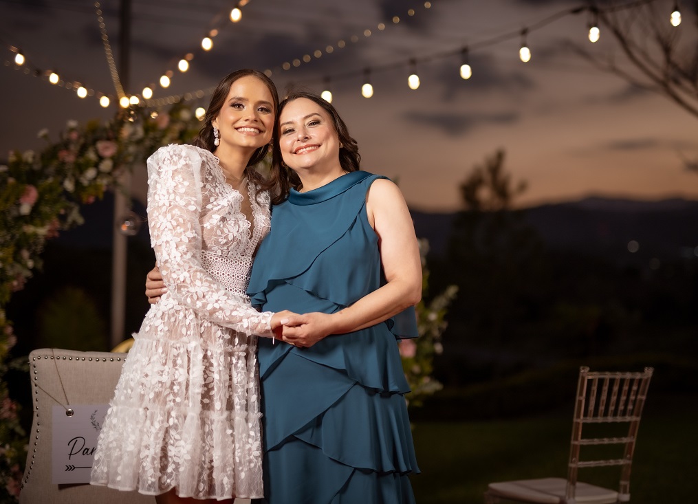 Elegante boda civil de Rosa Méndez y Jesús Chinchilla