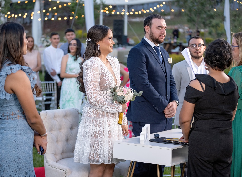 Elegante boda civil de Rosa Méndez y Jesús Chinchilla