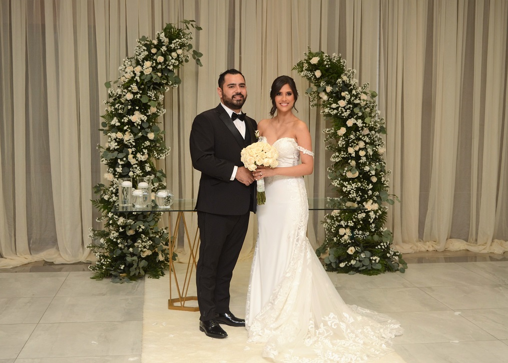 Plenos de amor y felicidad contraen nupcias Faris Bandy y Alejandra Ortíz