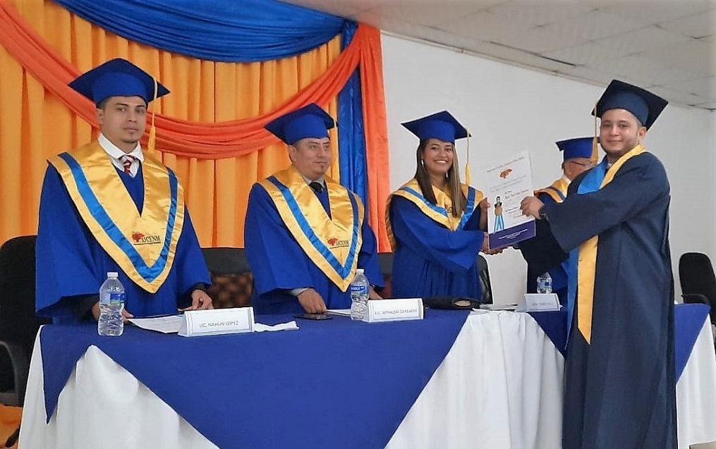 UCENM celebra su centésima quinta promoción de graduados en el Campus Peña Blanca 