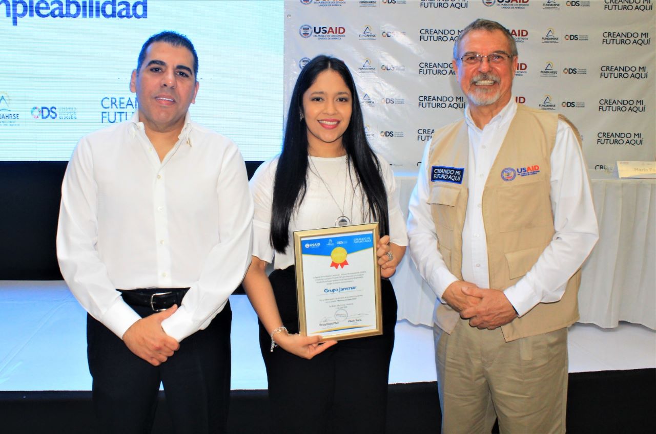 Grupo Jaremar recibe reconocimiento de parte de USAID Y FUNDAHRSE por su contribución a la campaña: “Retorno a Clases 2023”