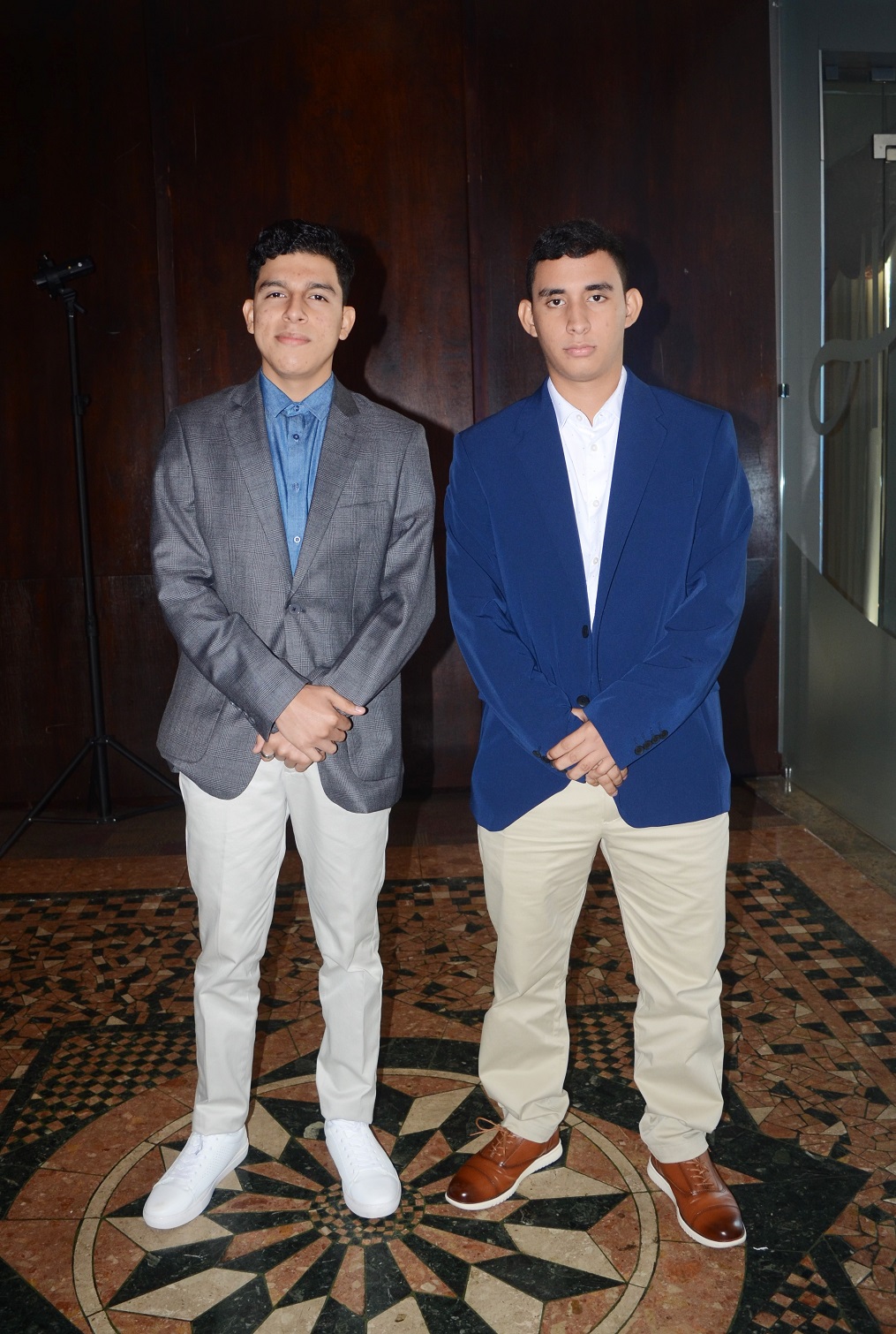 Generación 2023 de la Florencia Bilingual School celebra su senior breakfast