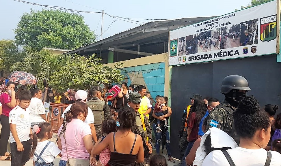 105 Brigada de Infantería benefician a miles de pobladores de El Zapotal con brigada médica