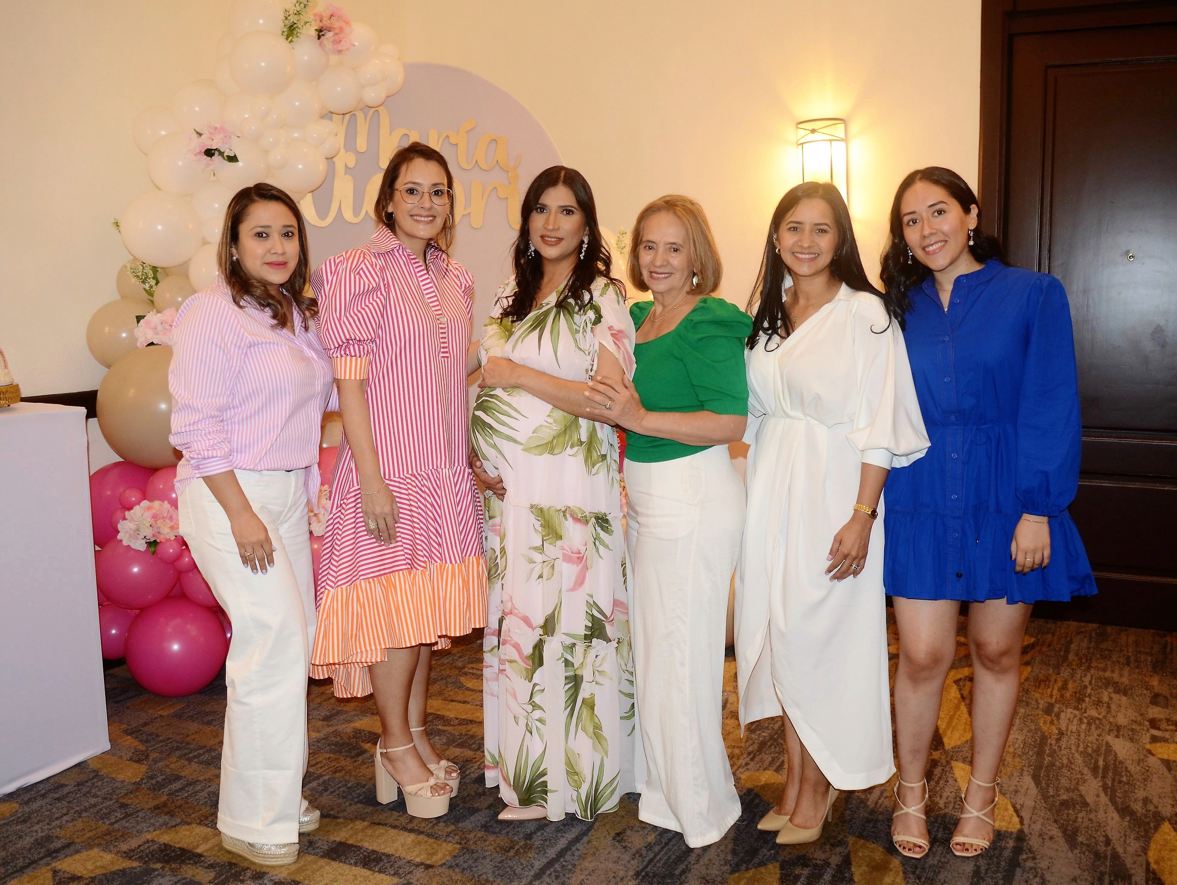 Un alegre Baby Shower en honor a Dany Carolina Duarte de Maldonado