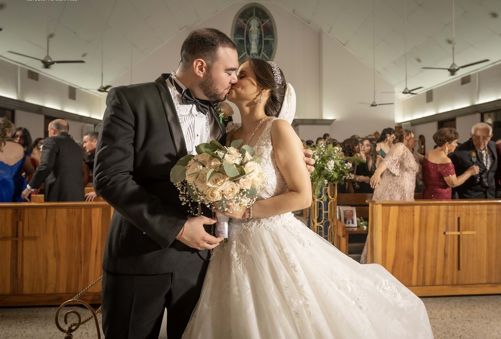 Rosa Méndez y Jesús Chinchilla casados ante Dios en una boda inolvidable