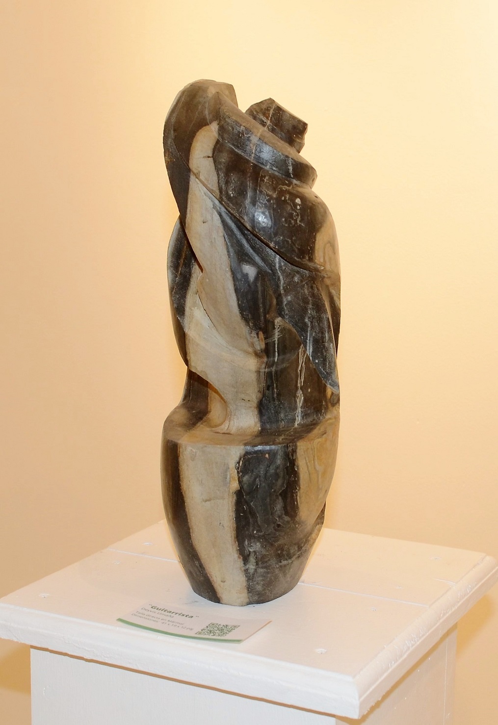 “Nuestras Raíces” exposición escultórica del artista Deyvis Umaña se exhibe en el CCS