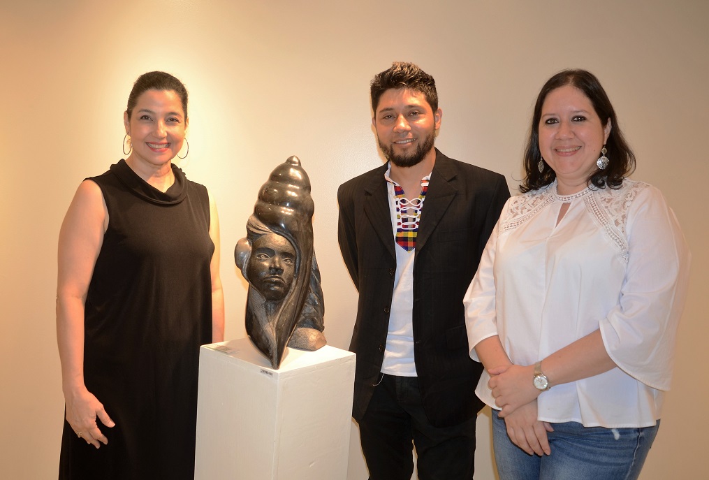 “Nuestras Raíces” exposición escultórica del artista Deyvis Umaña se exhibe en el CCS