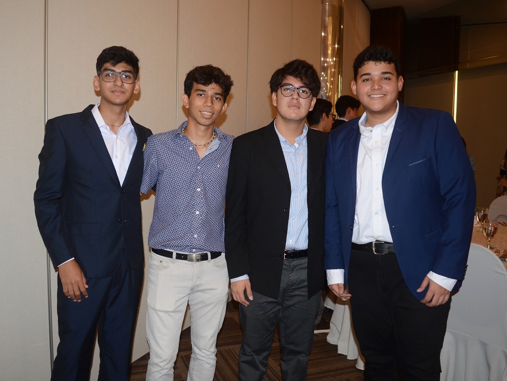 Senior breakfast de despedida celebran Generación 2023 de la Kiddy Kat e Instituto Morazzani