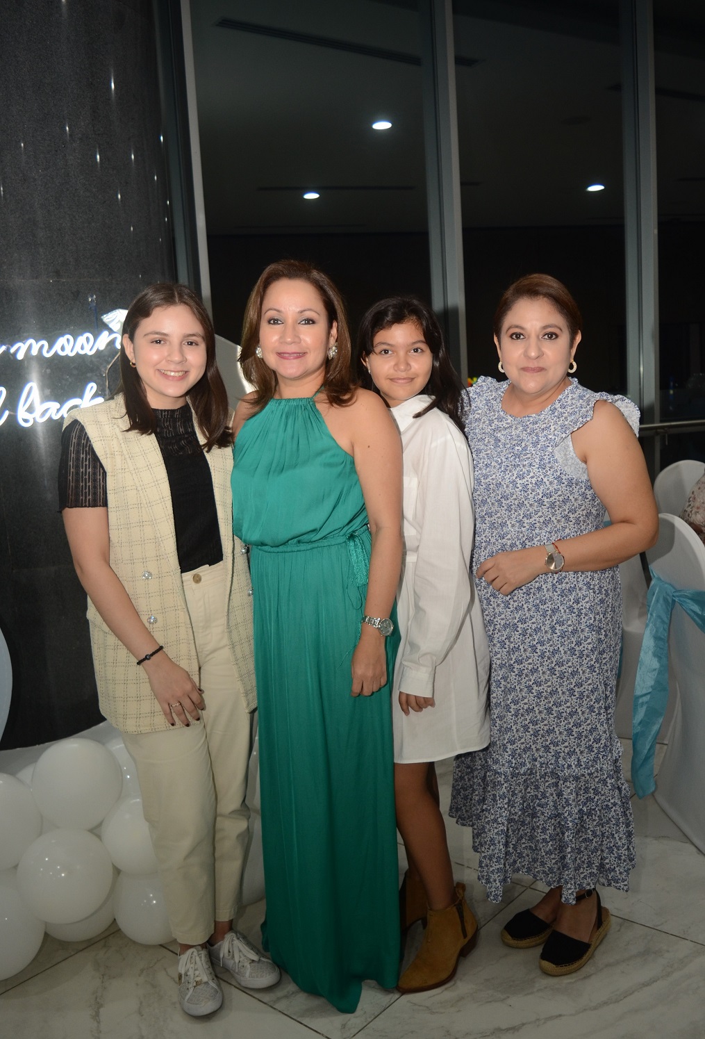 Alegre baby shower en honor a Vanessa Colman de Mateo