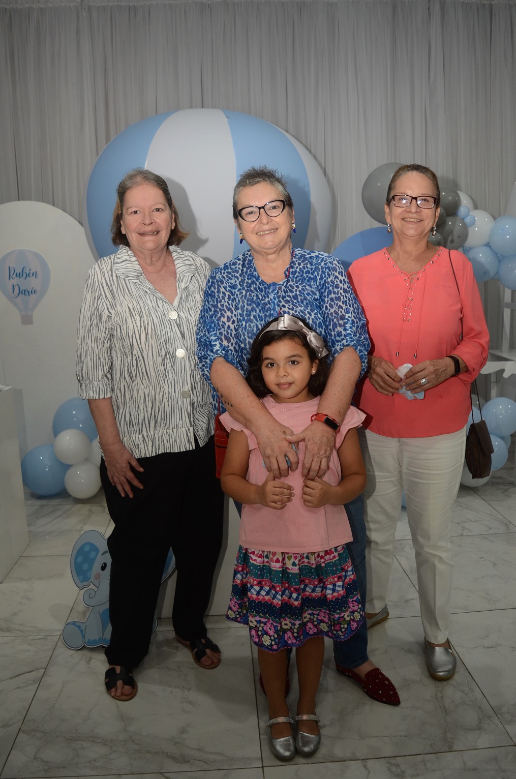 Alegre baby shower en honor a Vanessa Colman de Mateo