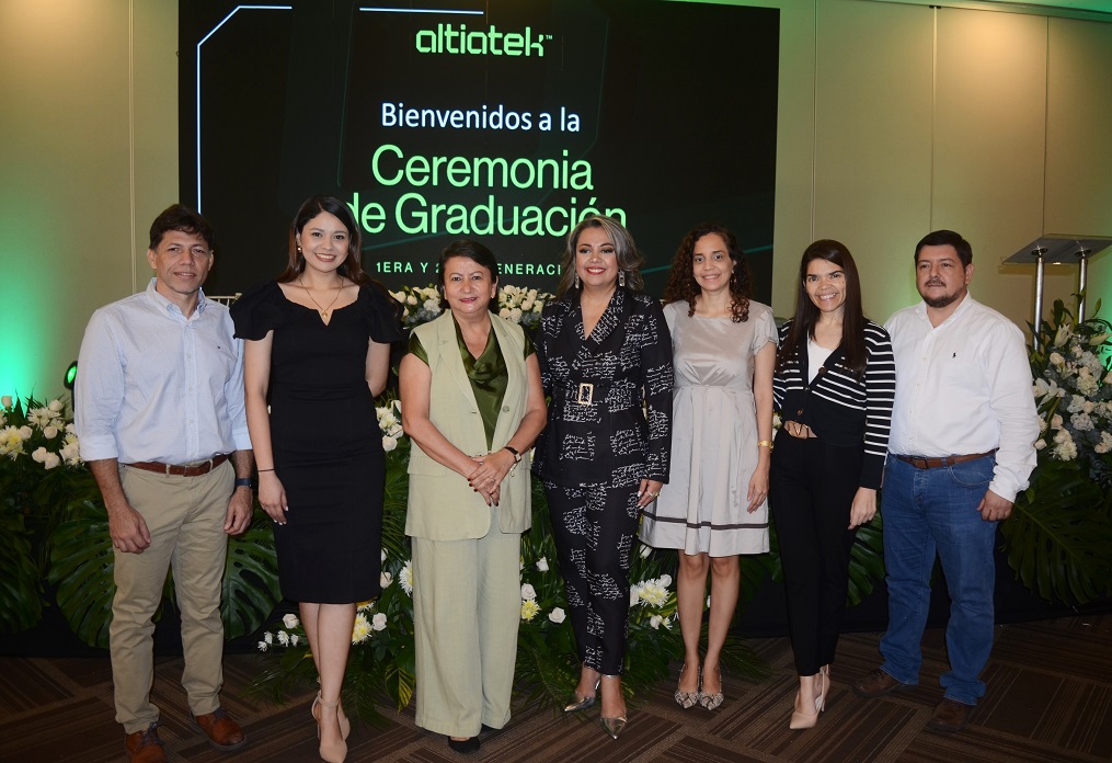 AltiaTek, empresa de GK Global, certifica a primeros hondureños expertos en alta tecnología