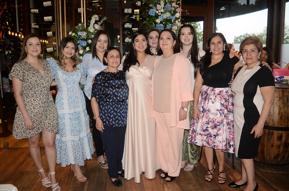 Un baby shower al estilo primaveral en honor a Katya Peña