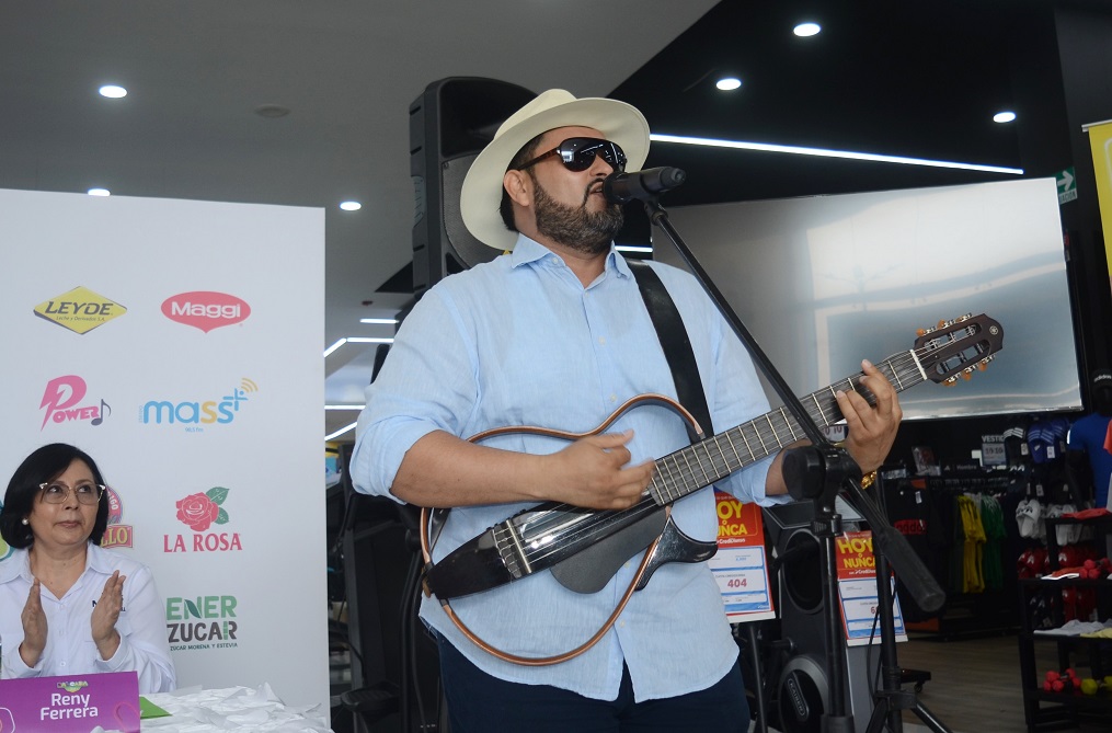 Anuncio oficial del Baleada Fest: representantes de las empresas patrocinadoras.