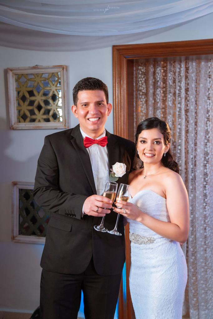 Enlace matrimonial de Leonel Guzmán e Isis Estrada