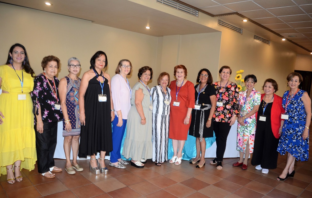 Asume nueva junta directiva del Club Internacional de Mujeres
