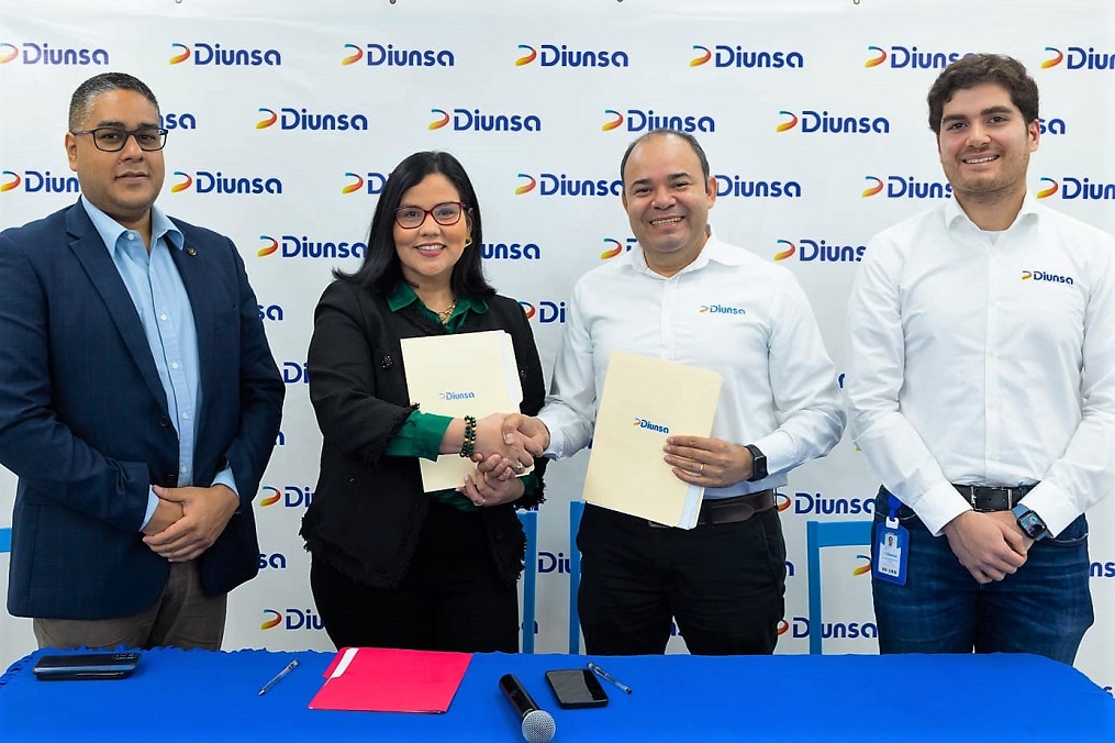 DIUNSA y UNITEC firman convenio para estancias y prácticas profesionales