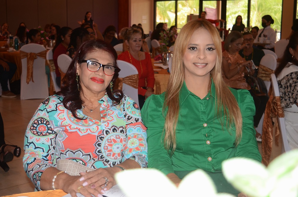 Damas Fihnec zona norte celebran su 28 aniversario