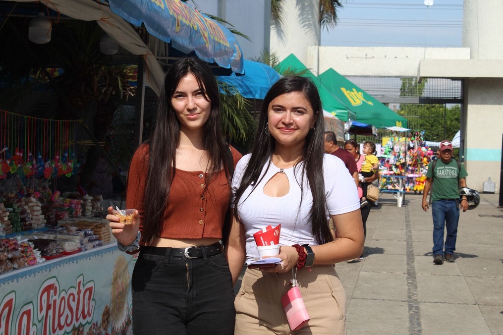 Gran ambiente se vive en primeros días de la ExpoJuniana