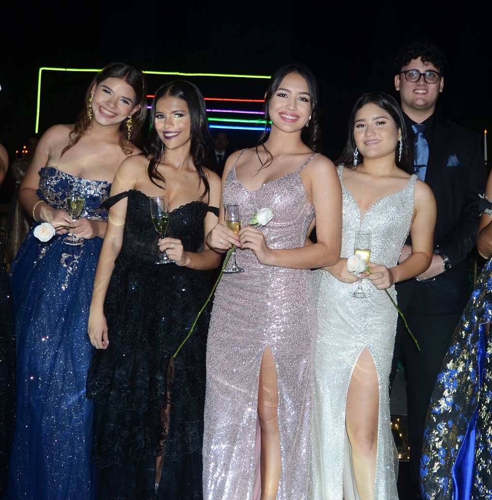 Elegante gala de graduación de la Generación 2023 de la Franciscan School