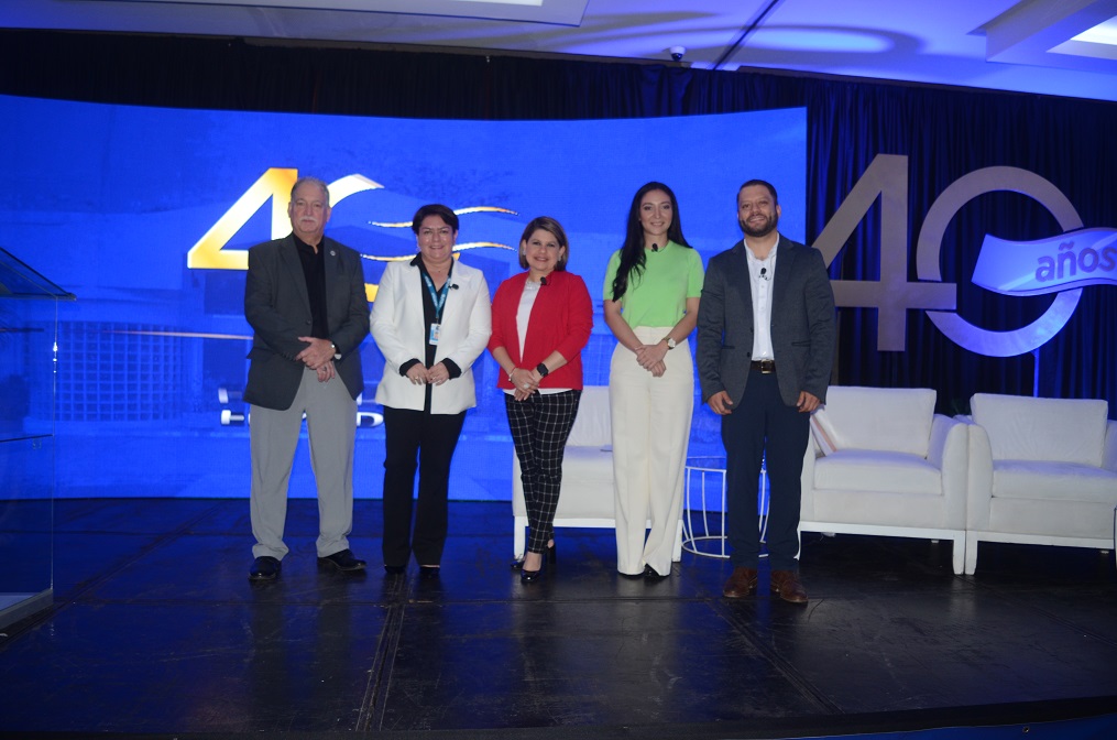 Funadeh presenta el Foro 40: estrategias para el desarrollo sostenible