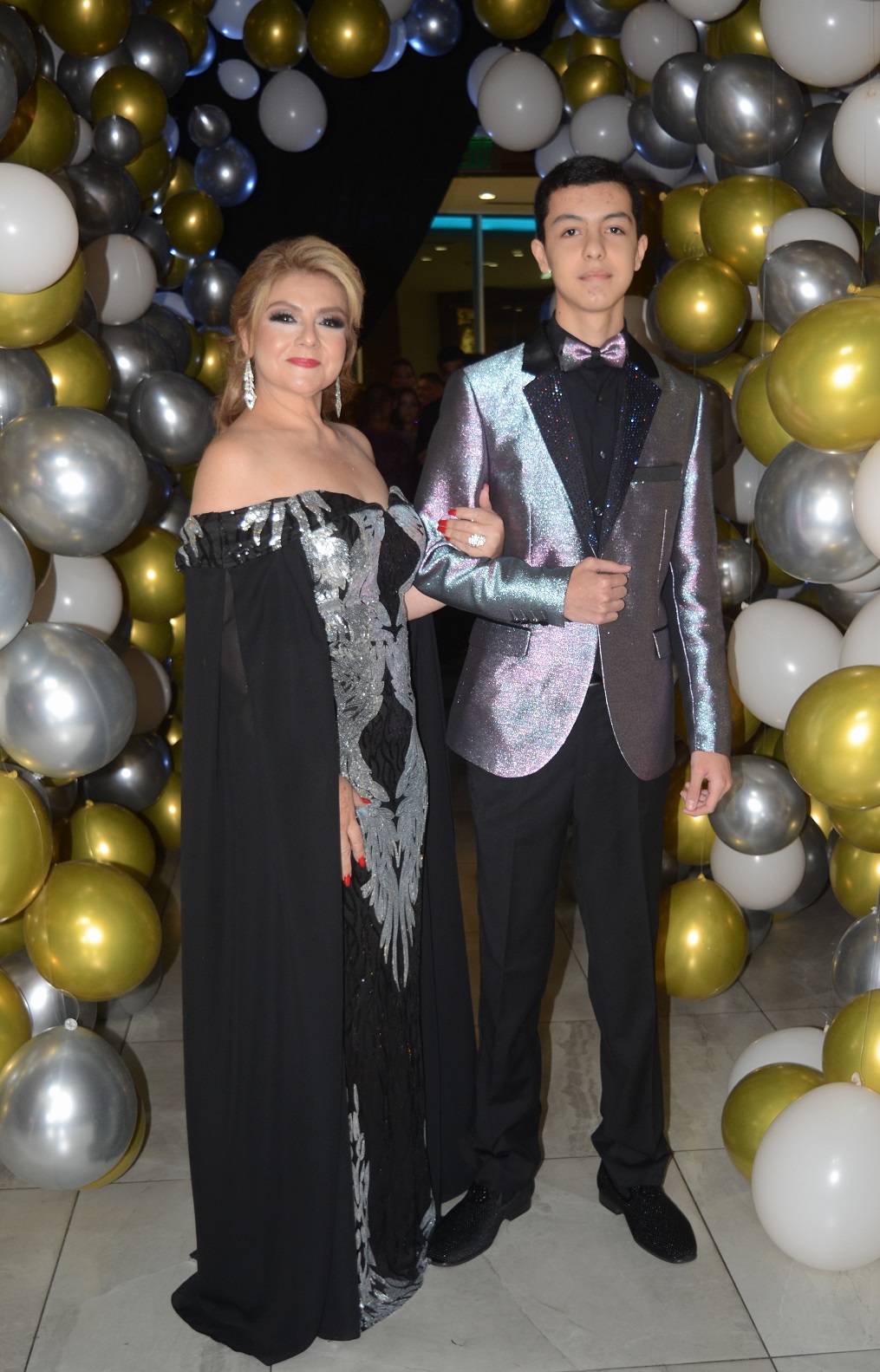 Elegante gala de graduación de la generación 2023 de la Freedom High School