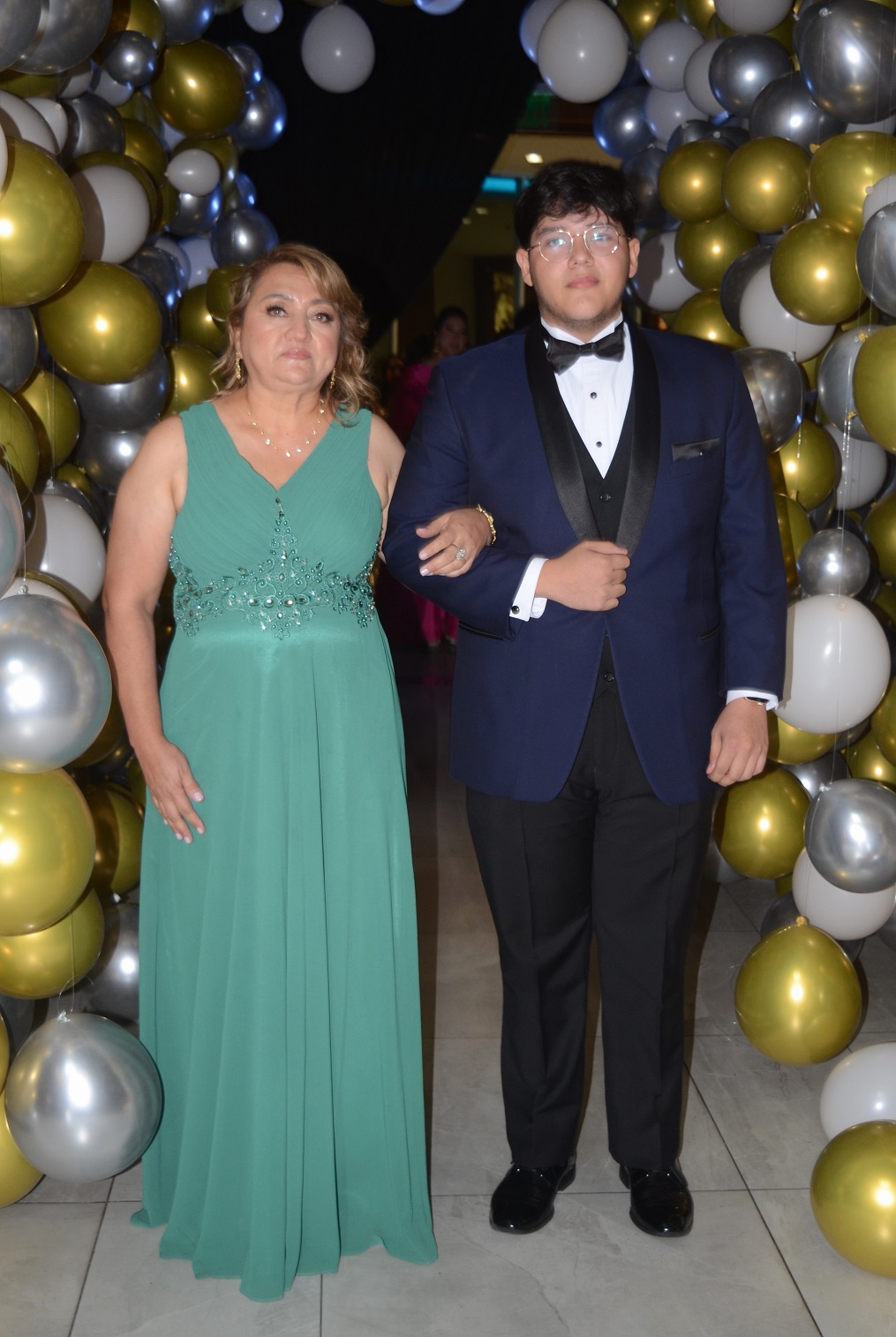 Elegante gala de graduación de la generación 2023 de la Freedom High School