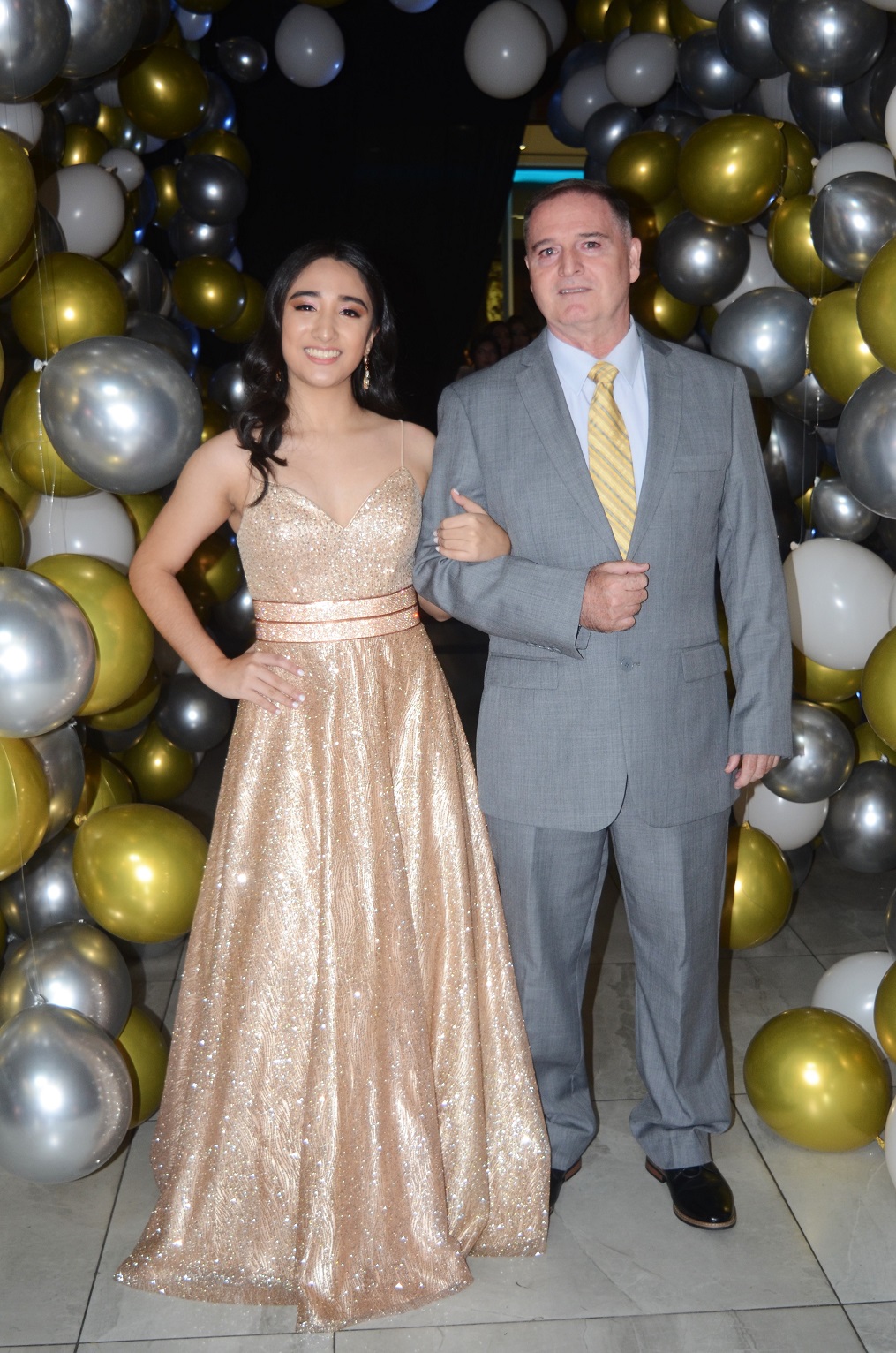 Elegante gala de graduación de la generación 2023 de la Freedom High School