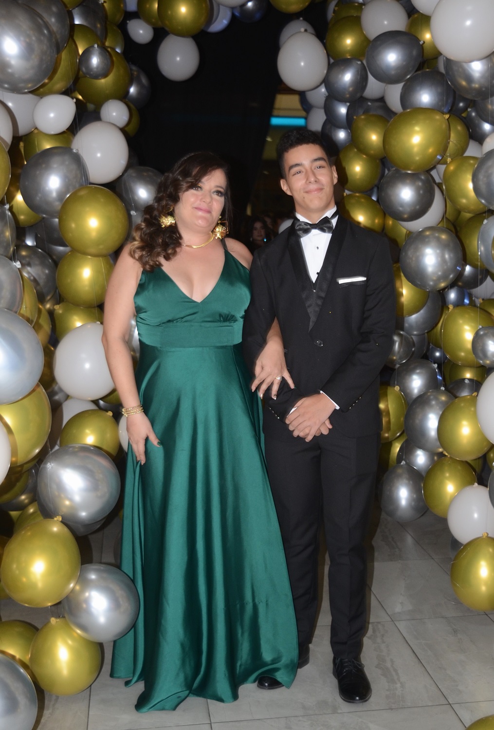 Elegante gala de graduación de la generación 2023 de la Freedom High School