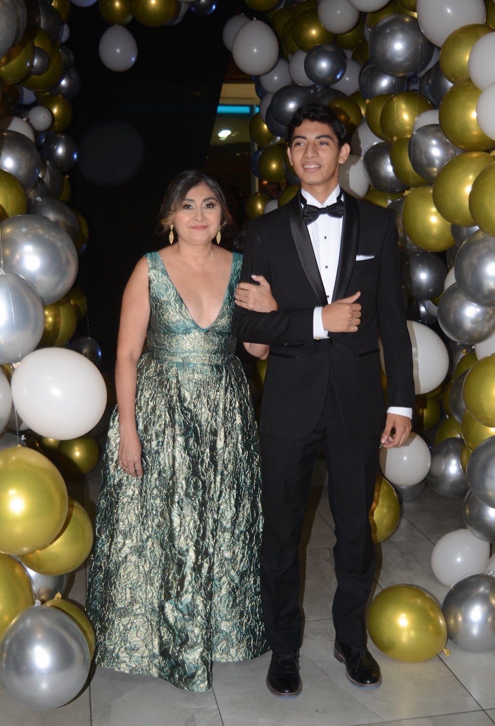 Elegante gala de graduación de la generación 2023 de la Freedom High School