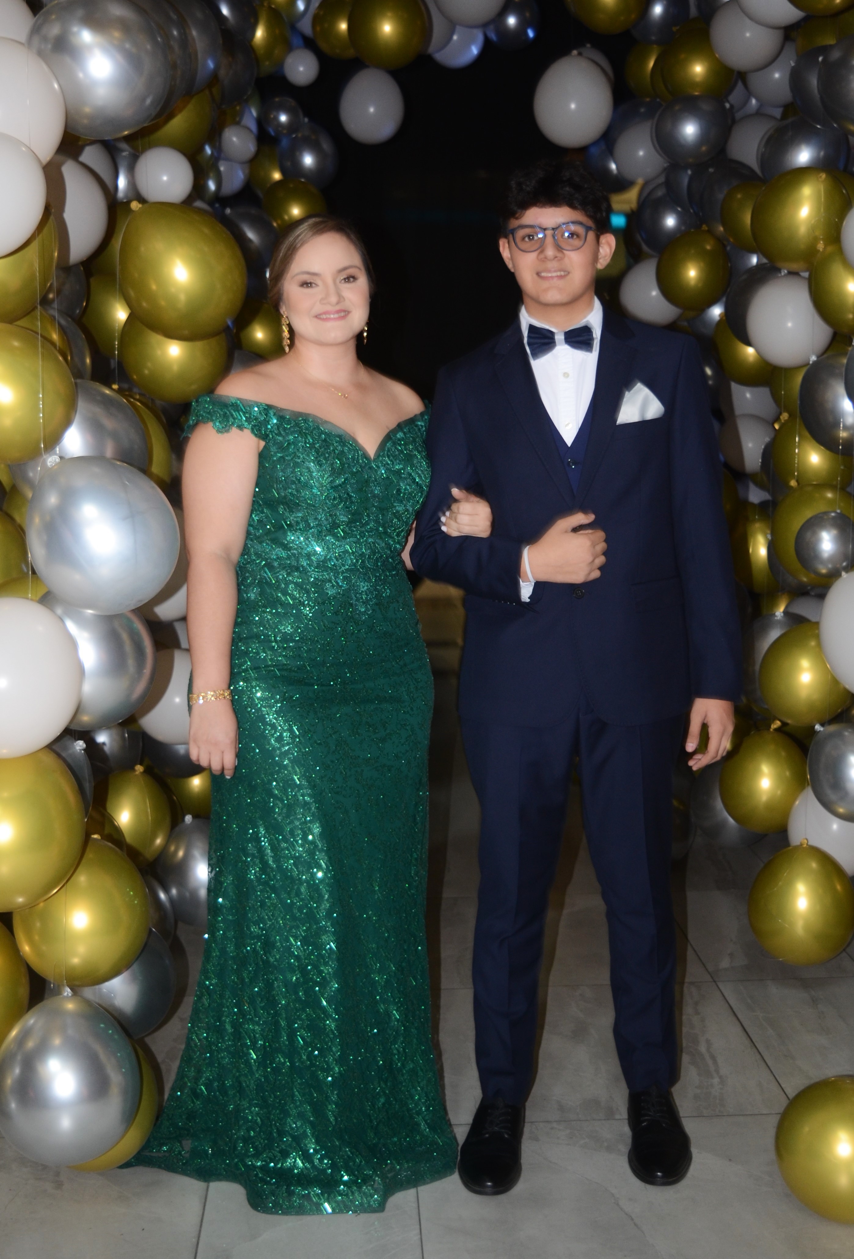 Elegante gala de graduación de la generación 2023 de la Freedom High School