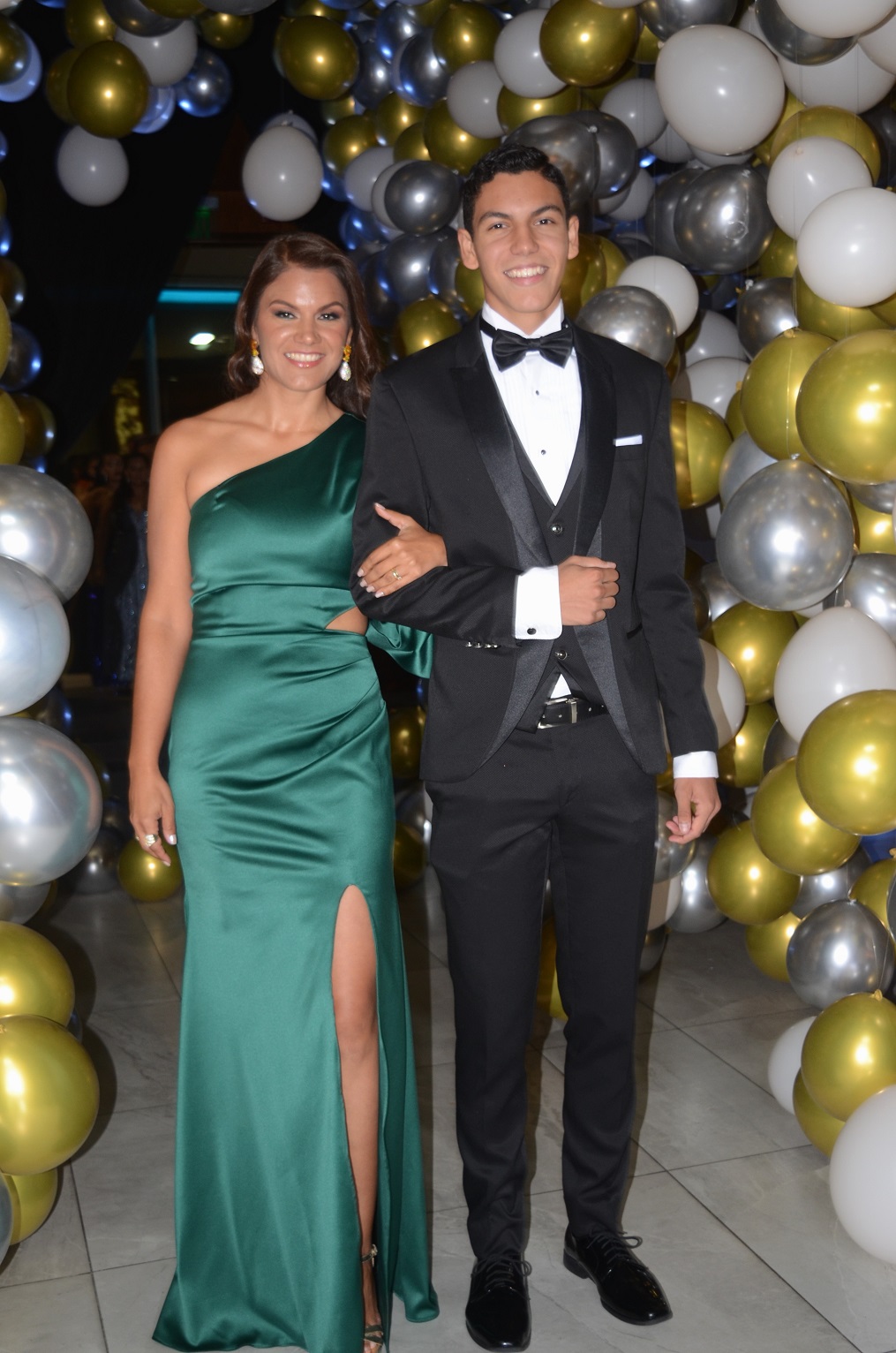 Elegante gala de graduación de la generación 2023 de la Freedom High School