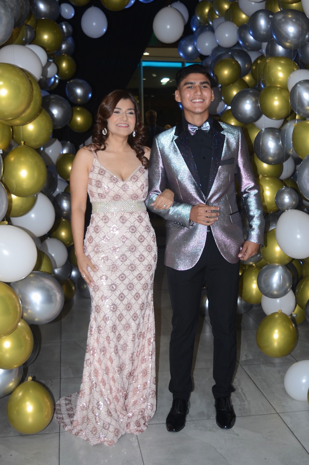 Elegante gala de graduación de la generación 2023 de la Freedom High School