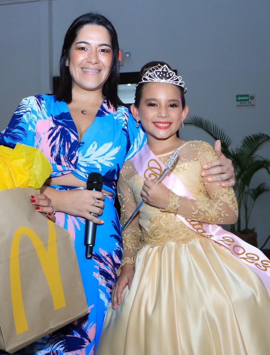 Fernanda Belén Muñoz de 10 años electa Reina Infantil de San Pedro Sula