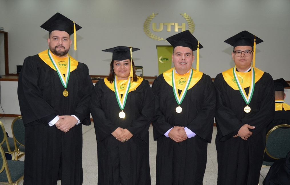 UTH celebra el éxito de la quincuagésima primera promoción de graduados