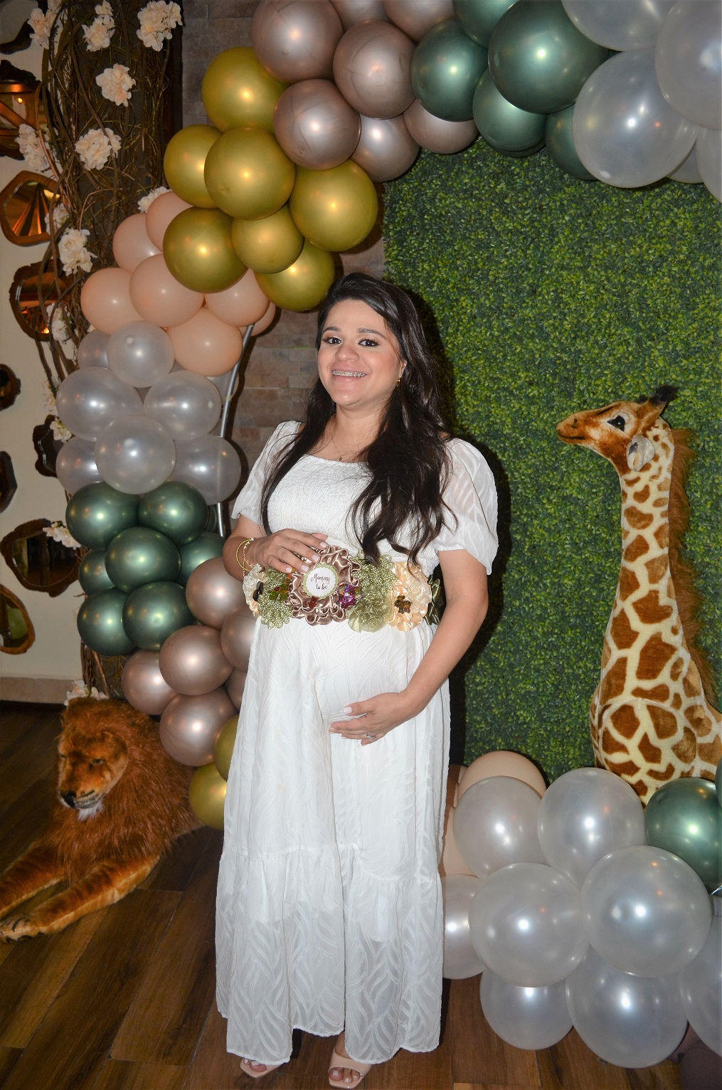 Kelly Díaz de Melgar disfruta de una adorable fiesta maternal