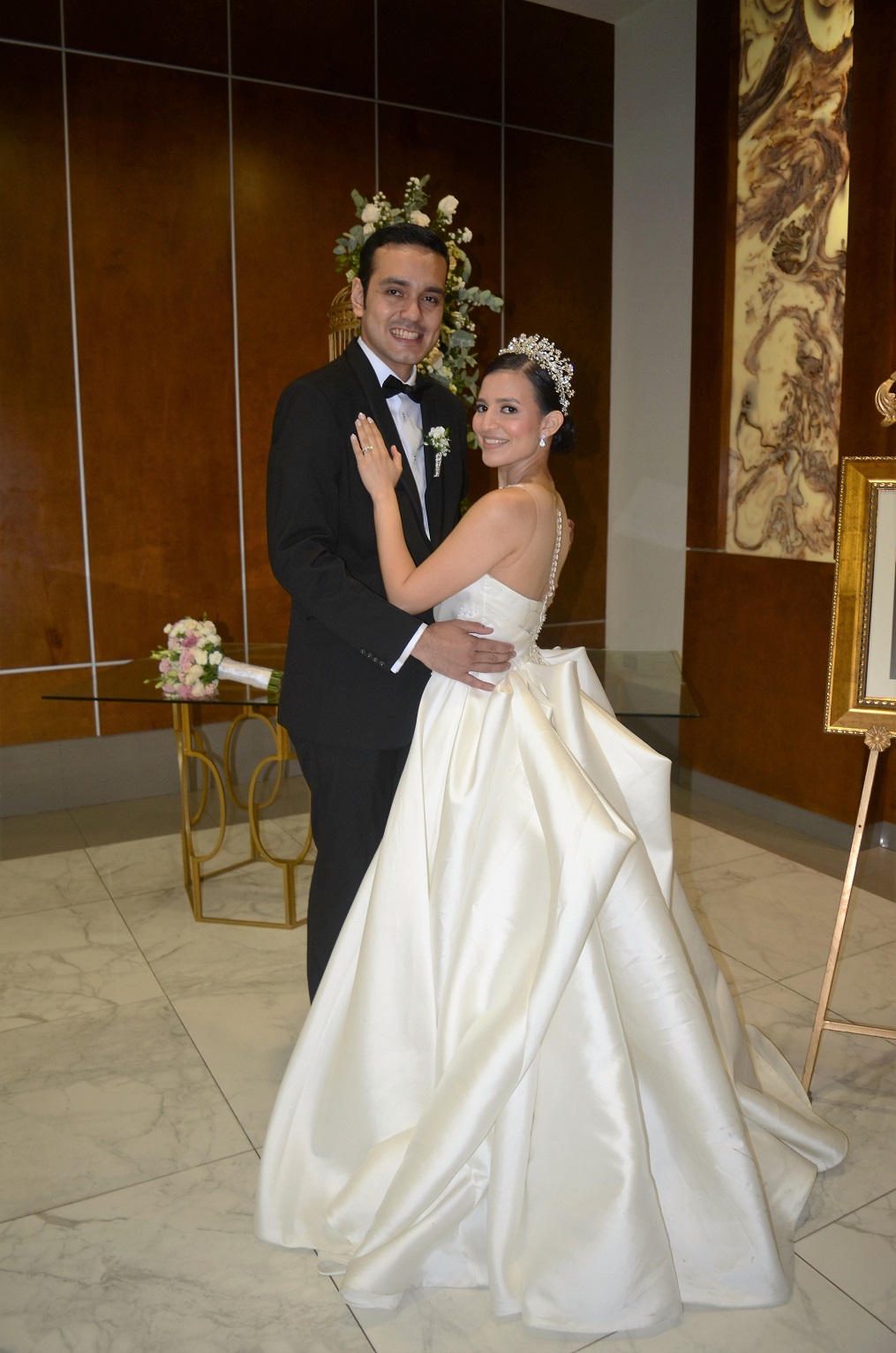 La romántica boda de Guillermo Flores y Laura Sofía Espinal